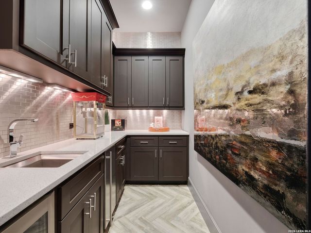 3915 El Chamizal, San Antonio, TX 78261