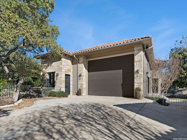 3915 El Chamizal, San Antonio, TX 78261