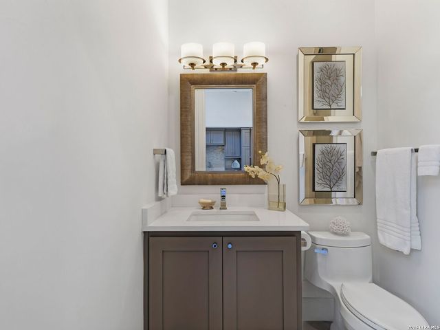 3915 El Chamizal, San Antonio, TX 78261