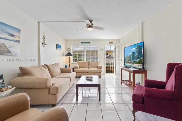 730 Pennsylvania Ave 210, Miami Beach, FL 33139