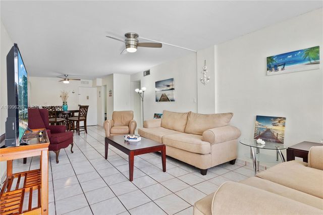 730 Pennsylvania Ave 210, Miami Beach, FL 33139
