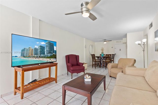 730 Pennsylvania Ave 210, Miami Beach, FL 33139