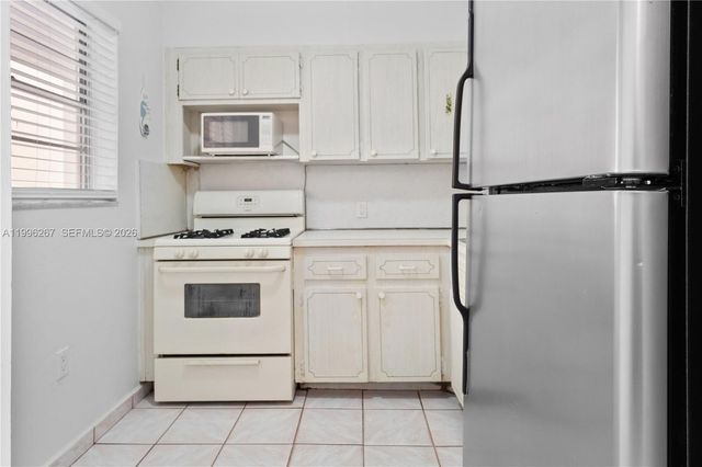 730 Pennsylvania Ave 210, Miami Beach, FL 33139