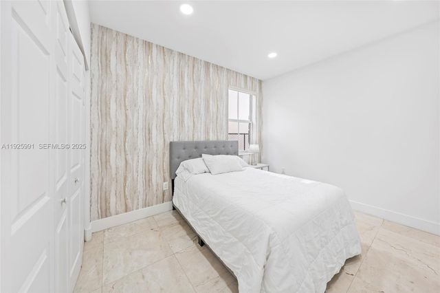 6933 NW 104th Ct, Doral, FL 33178