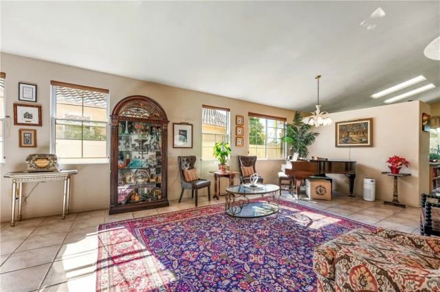 40465 Via Camposeco, Murrieta, CA 92562