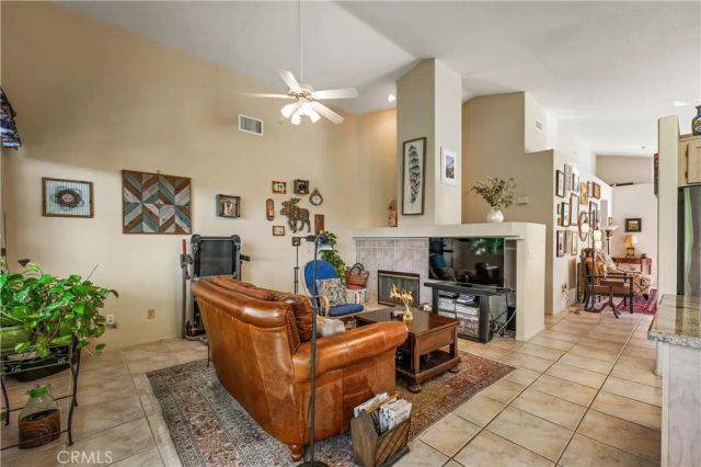 40465 Via Camposeco, Murrieta, CA 92562