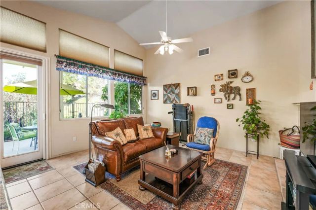 40465 Via Camposeco, Murrieta, CA 92562