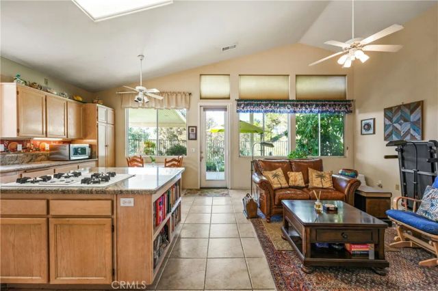 40465 Via Camposeco, Murrieta, CA 92562
