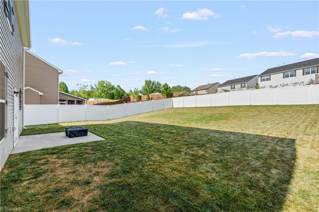 1934 Kippen Drive, Kernersville, NC 27284
