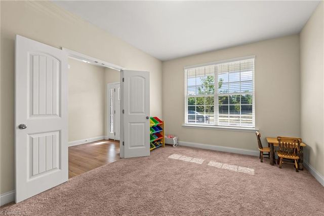 1934 Kippen Drive, Kernersville, NC 27284