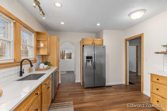 6914 Young Avenue Ne, Cannon Twp, MI 49341