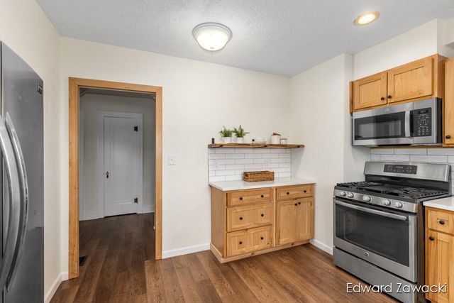 6914 Young Avenue Ne, Cannon Twp, MI 49341