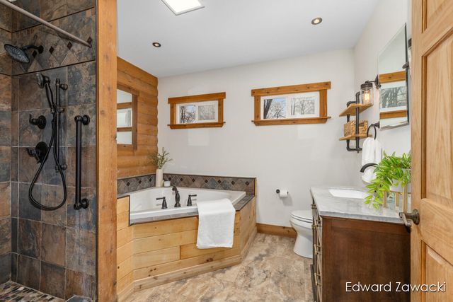 6914 Young Avenue Ne, Cannon Twp, MI 49341