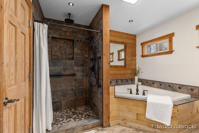 6914 Young Avenue Ne, Cannon Twp, MI 49341