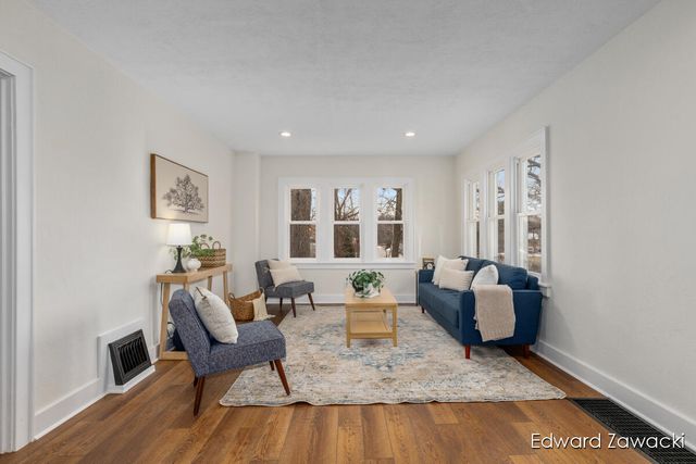 6914 Young Avenue Ne, Cannon Twp, MI 49341