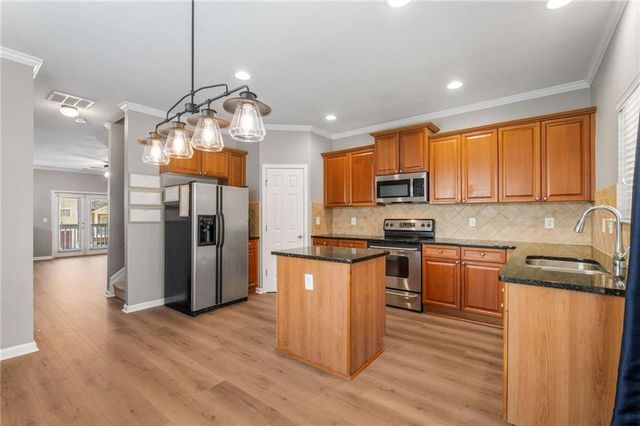 1040 Liberty NW Parkway, Atlanta, GA 30318