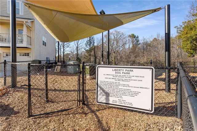 1040 Liberty NW Parkway, Atlanta, GA 30318