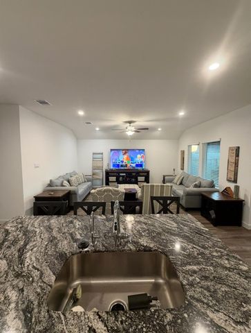 4204 Willow Bay Court, League City, TX 77573