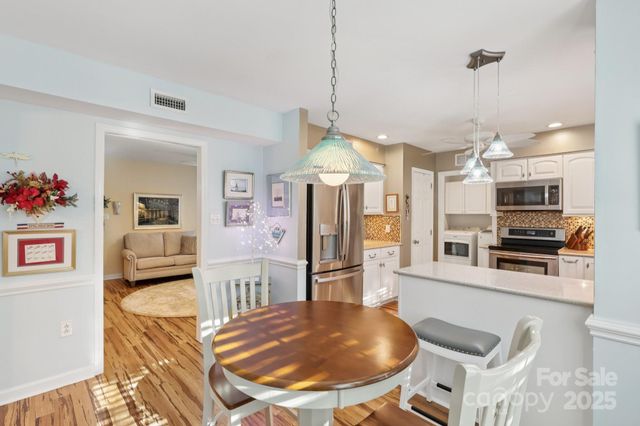 5721 Carmel Station Avenue, Charlotte, NC 28226