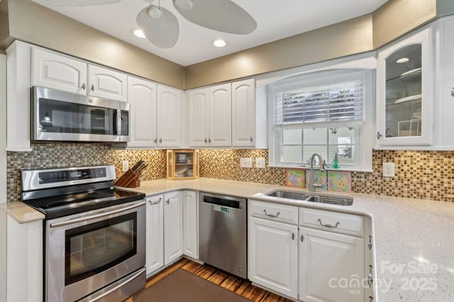 5721 Carmel Station Avenue, Charlotte, NC 28226