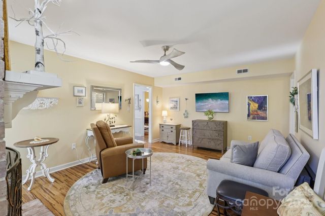 5721 Carmel Station Avenue, Charlotte, NC 28226