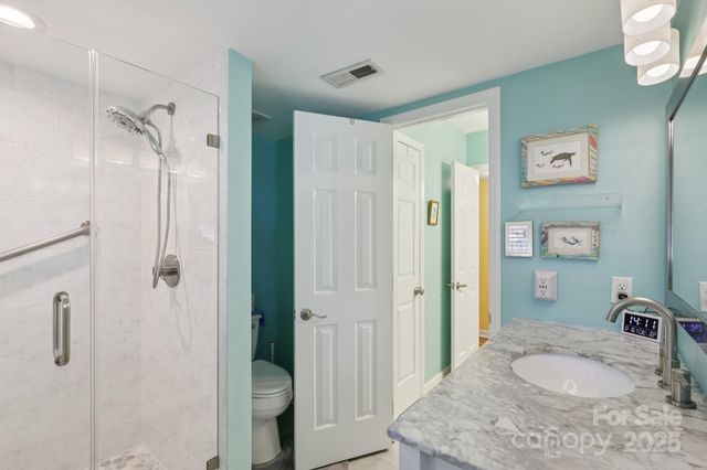 5721 Carmel Station Avenue, Charlotte, NC 28226