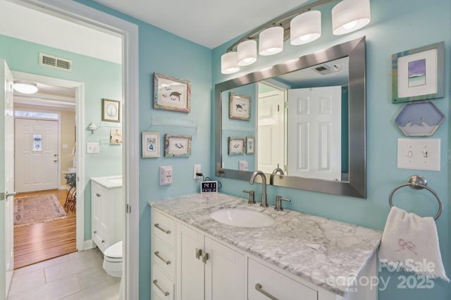 5721 Carmel Station Avenue, Charlotte, NC 28226