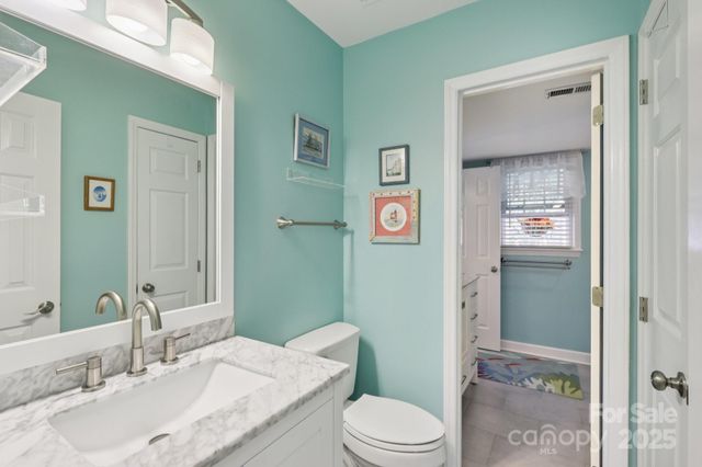 5721 Carmel Station Avenue, Charlotte, NC 28226