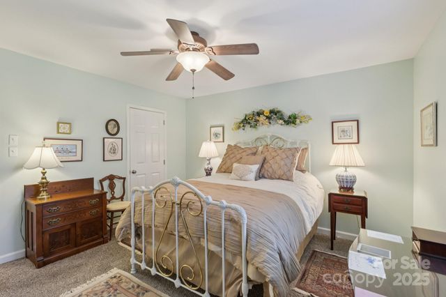 5721 Carmel Station Avenue, Charlotte, NC 28226