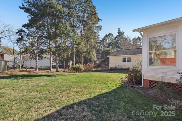 5721 Carmel Station Avenue, Charlotte, NC 28226
