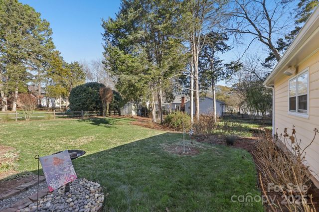 5721 Carmel Station Avenue, Charlotte, NC 28226