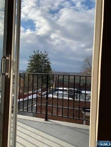 68 Main 4, Bogota, NJ 07603