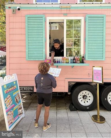 4316 EAST-WEST HWY, University Park, MD 20782