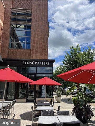 4316 EAST-WEST HWY, University Park, MD 20782