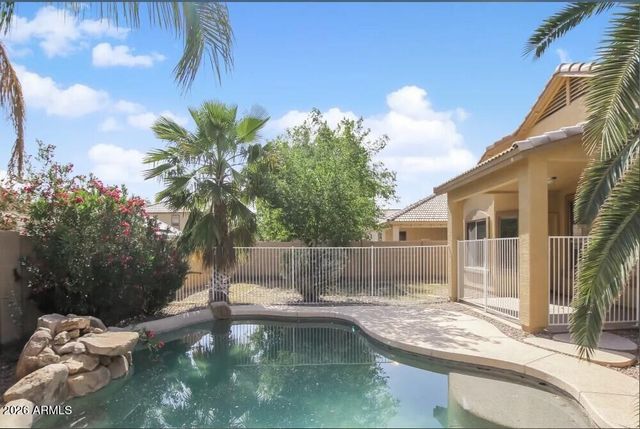 3352 E CHICKADEE Road, Gilbert, AZ 85297