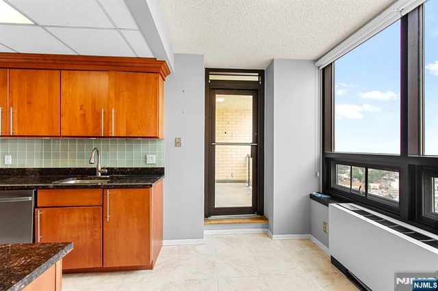 800 Palisade Avenue 2007, Fort Lee, NJ 07024
