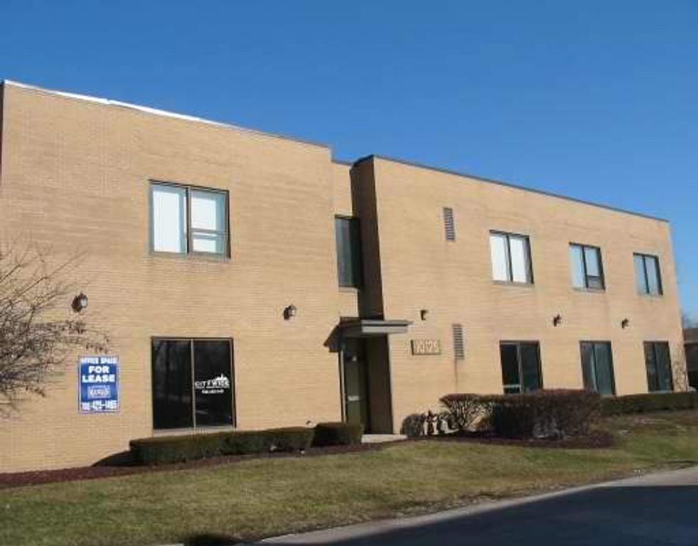 10125 S ROBERTS Road 203, Palos Hills, IL 60465