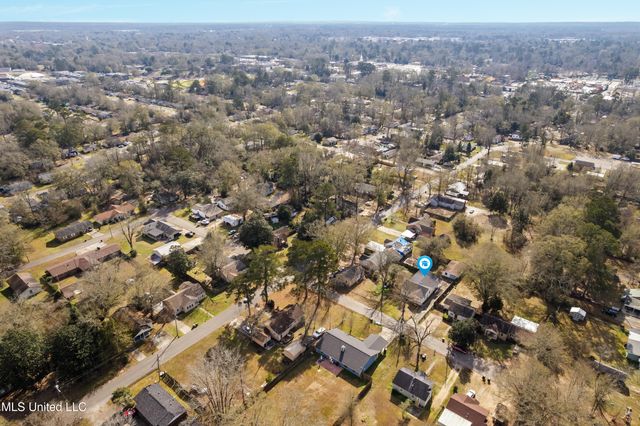 1812 Mable Street, Hattiesburg, MS 39401