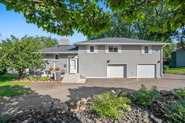 8806 Minnetonka Boulevard, Saint Louis Park, MN 55426