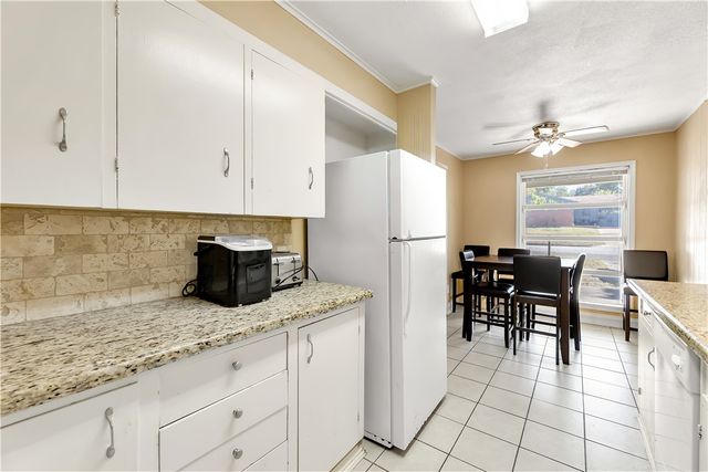 520 Helena Street, Bryan, TX 77801