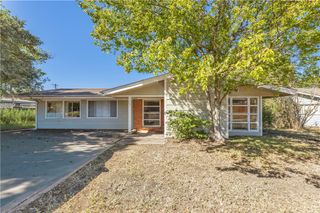 520 Helena Street, Bryan, TX 77801