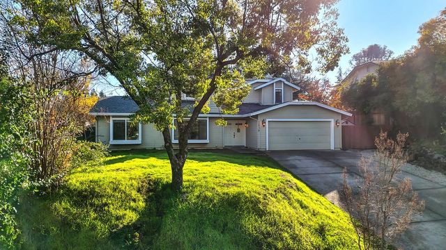 2836 Clemson Dr, Cameron Park, CA 95682