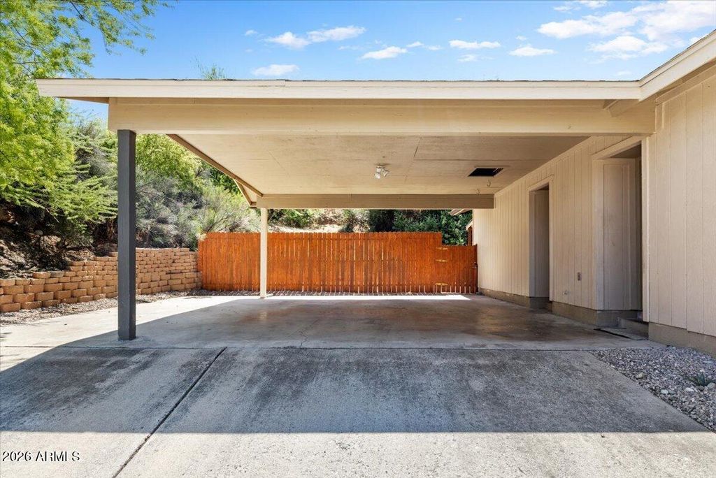 Image 3 of property listing at 4253 E MISSION Lane, Cottonwood, AZ 86326