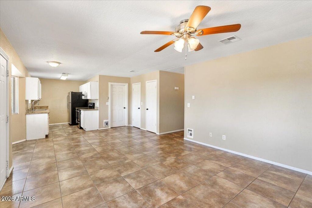 Image 6 of property listing at 4253 E MISSION Lane, Cottonwood, AZ 86326