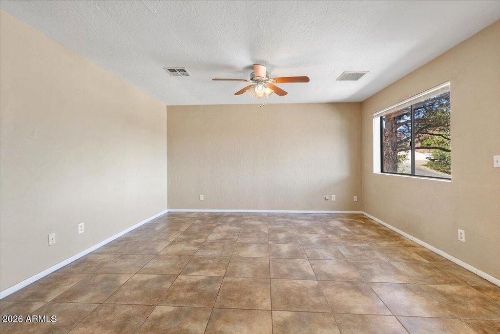 Image 7 of property listing at 4253 E MISSION Lane, Cottonwood, AZ 86326