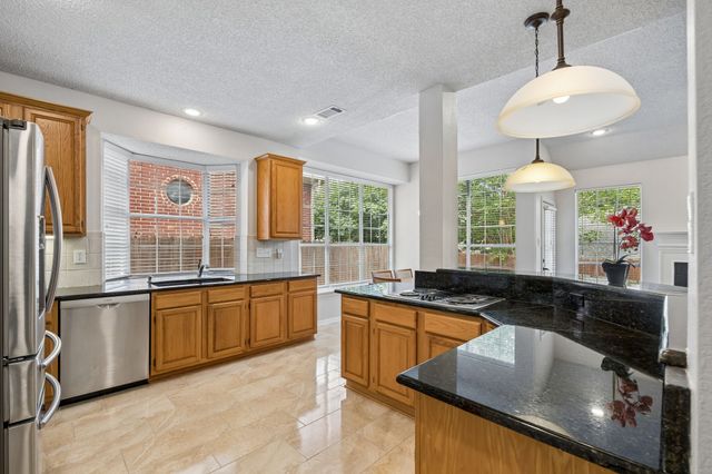 2623 Garden Ridge Lane, Arlington, TX 76006
