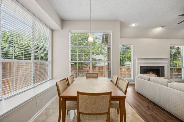 2623 Garden Ridge Lane, Arlington, TX 76006