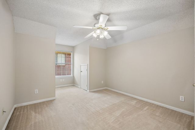 2623 Garden Ridge Lane, Arlington, TX 76006