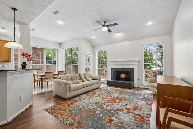 2623 Garden Ridge Lane, Arlington, TX 76006