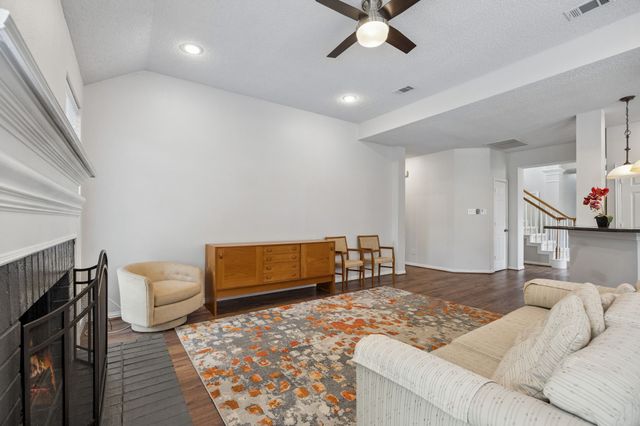 2623 Garden Ridge Lane, Arlington, TX 76006